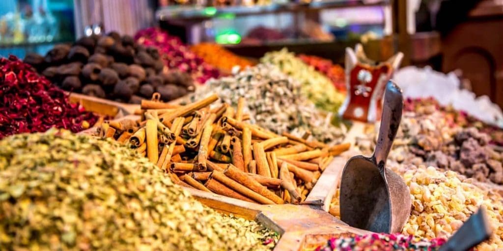 spice souk shopping 02 dtcm 1024x512 1