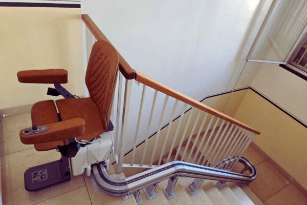Curved Stairlifts for curved stairs