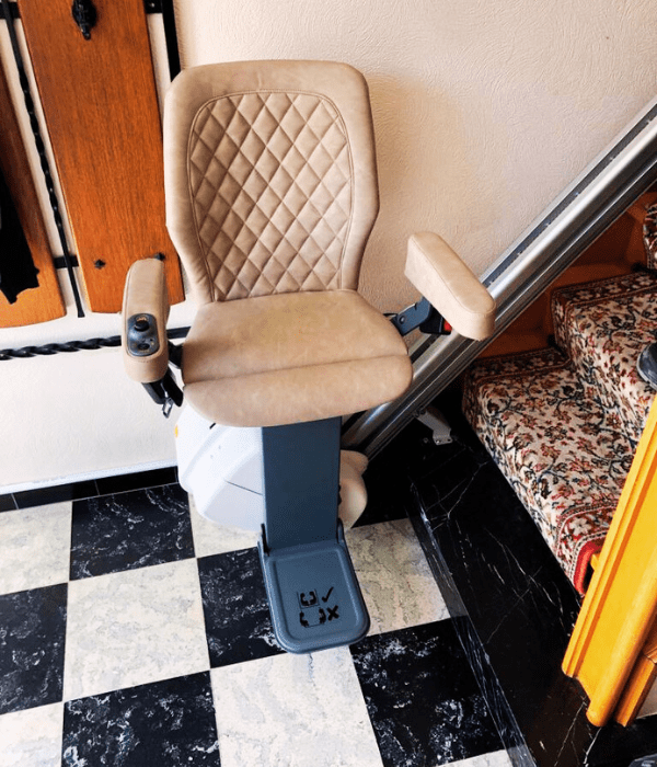 UP.Lift Straight Stairlifts Detail min